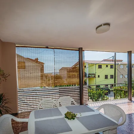 Adriatic Apartment *
