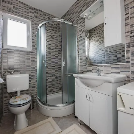 Apartment Adriatic Kastela